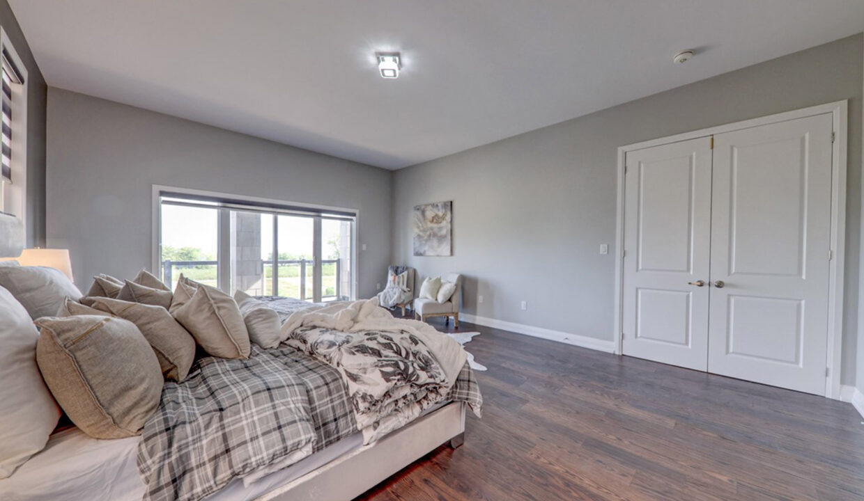 1 Cryderman Ln Bowmanville ON 29