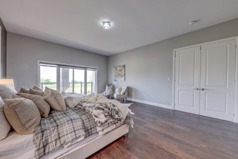 1 Cryderman Ln Bowmanville ON 29