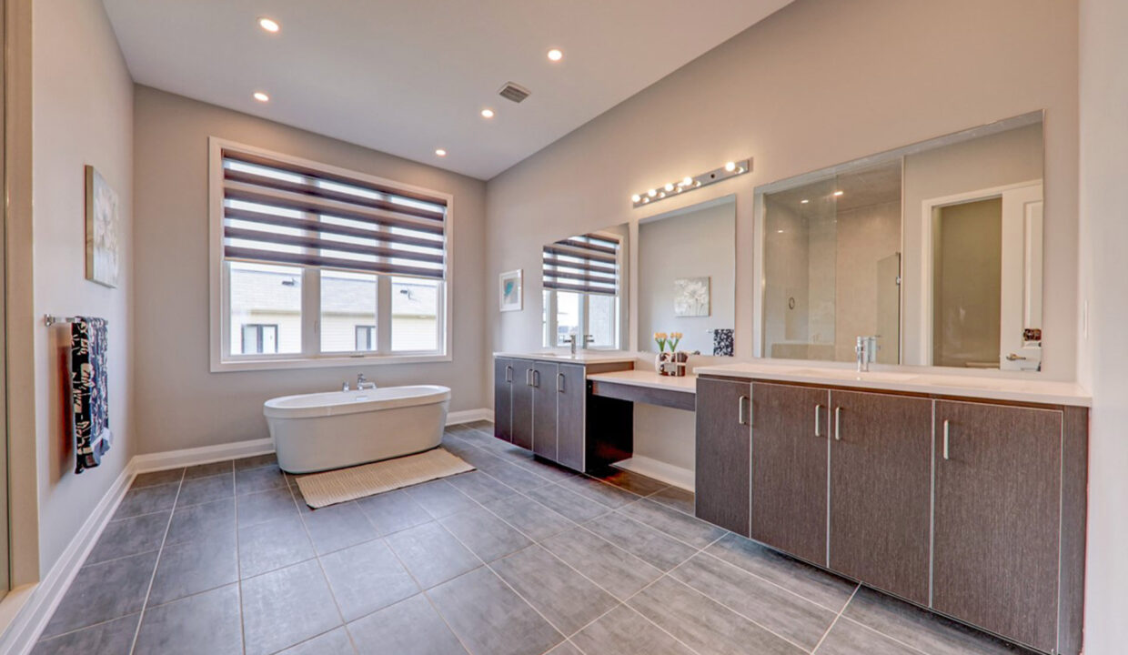 1 Cryderman Ln Bowmanville ON 33