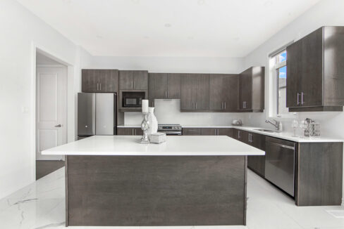 20 Olerud Drive Whitby - SJ-MLS_011